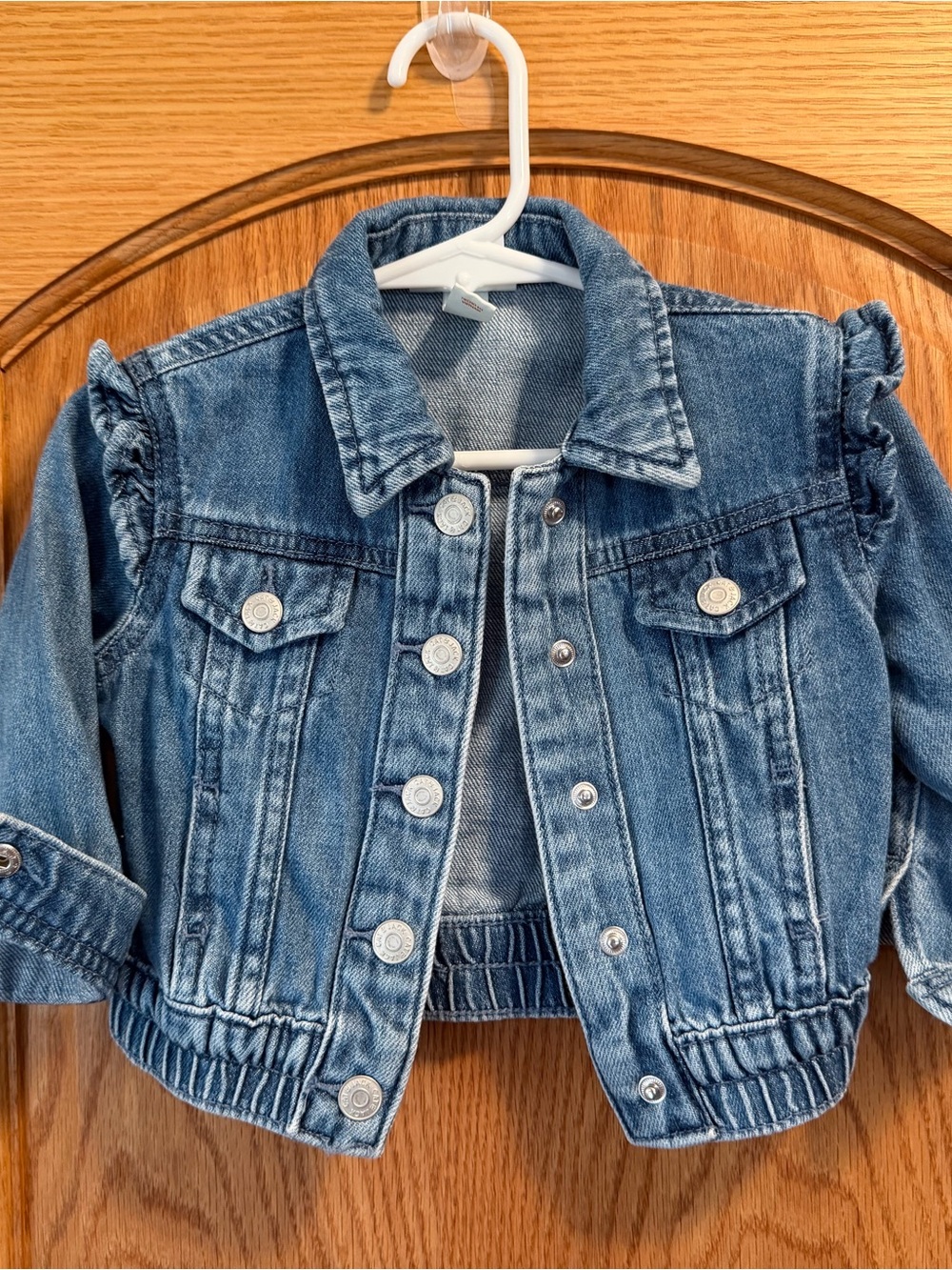 Cat and Jack girls Kids Blue Denim Jacket with Ruffle Shoulders 12 months